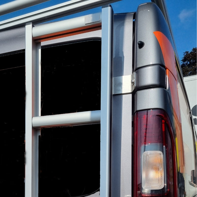 Deurladder Iveco Daily | 180° Scharnieren