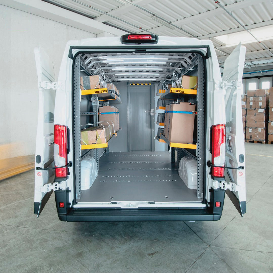 Postpakketrek Mercedes Benz Sprinter | Rechts